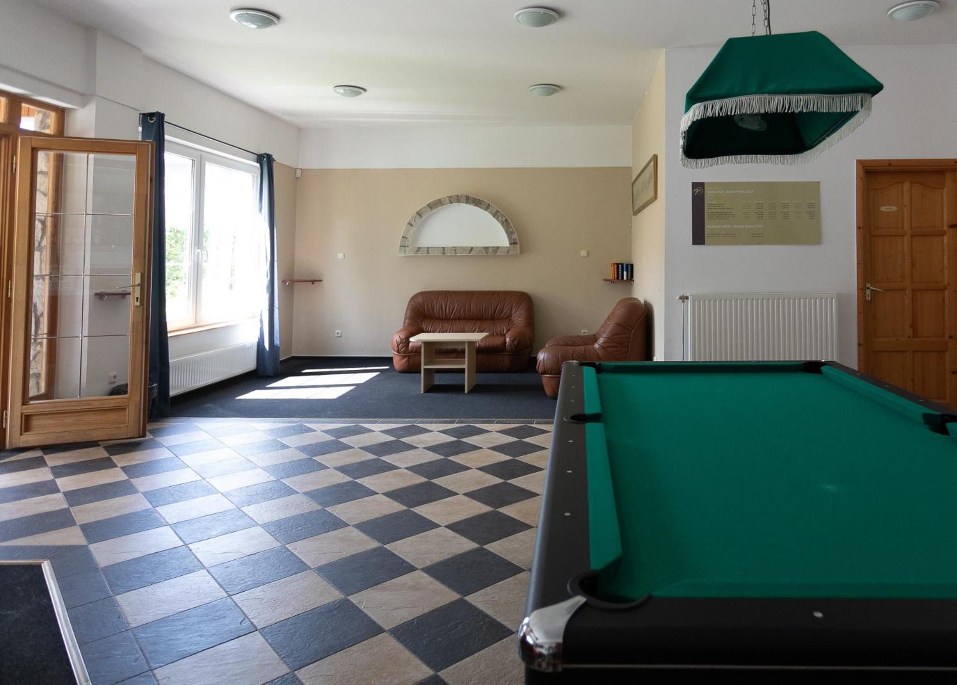 Hotel Platan Zamardi Bagian luar foto