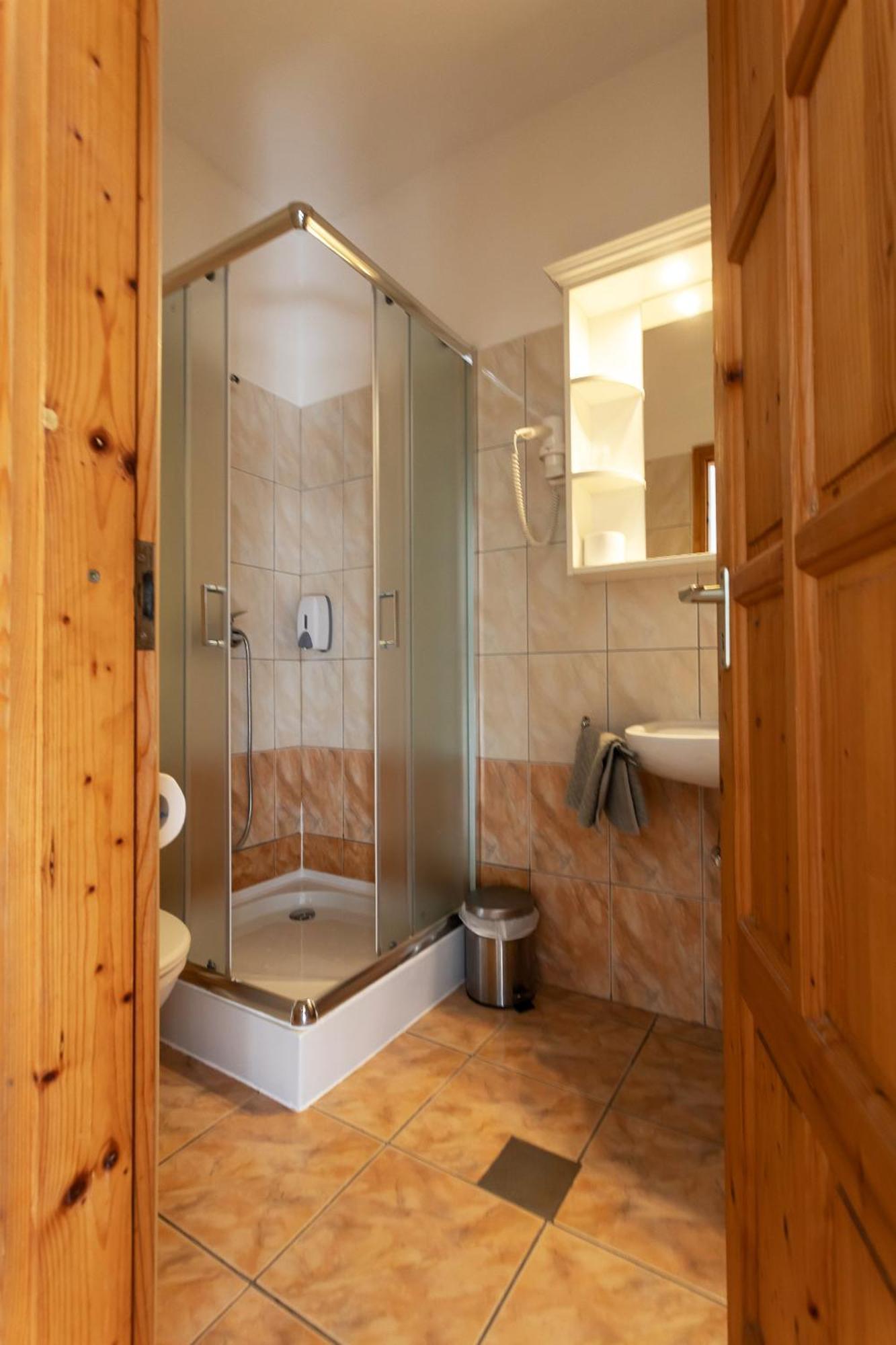 Hotel Platan Zamardi Bagian luar foto