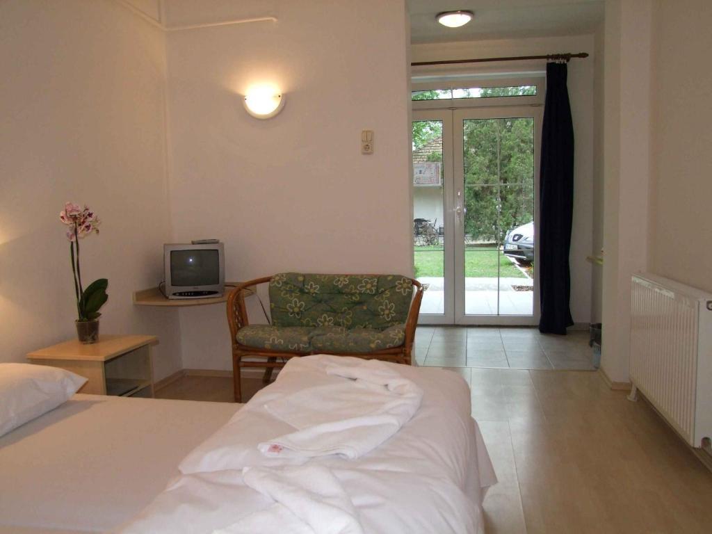 Hotel Platan Zamardi Ruang foto