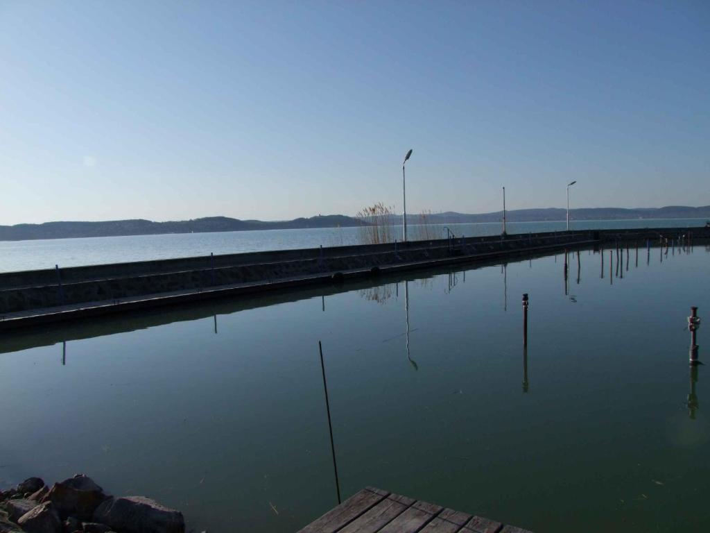 Hotel Platan Zamardi Bagian luar foto