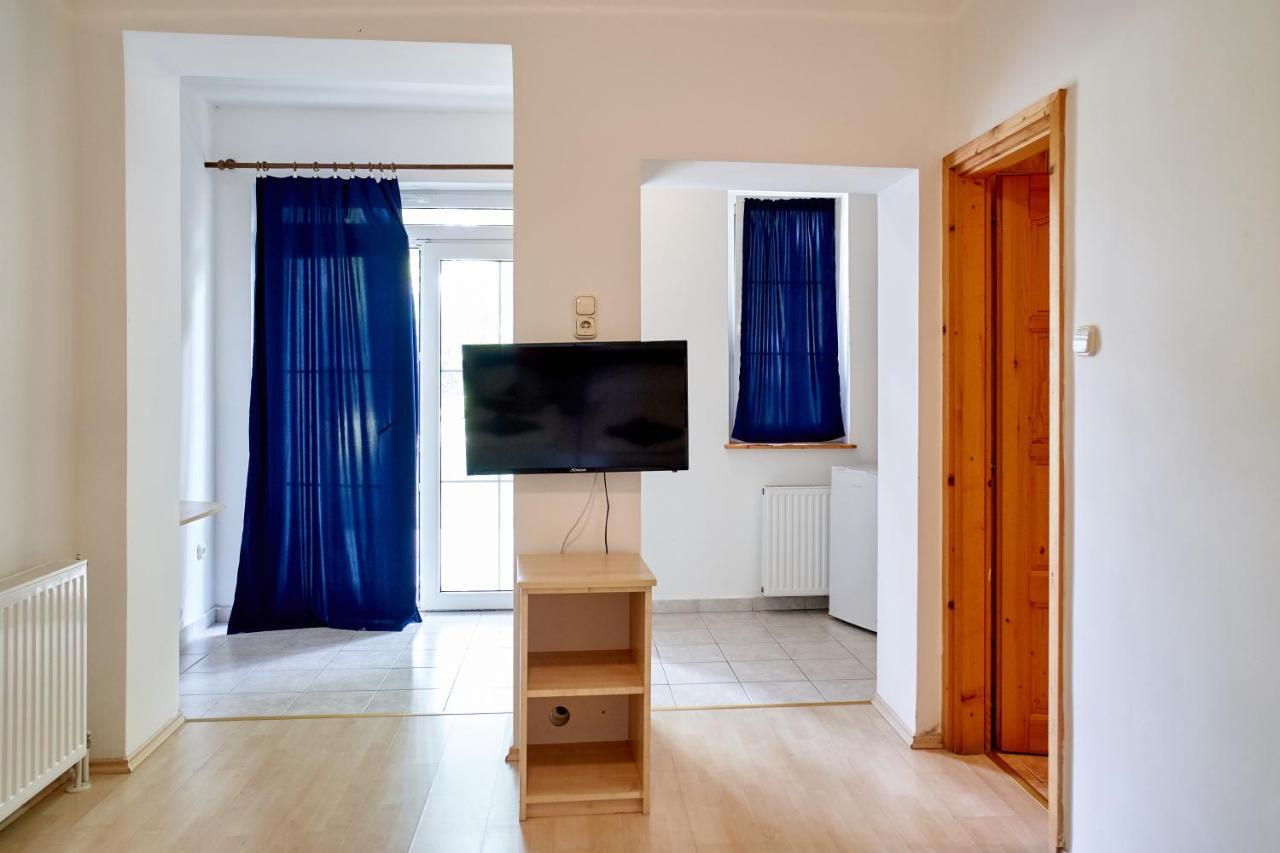 Hotel Platan Zamardi Bagian luar foto